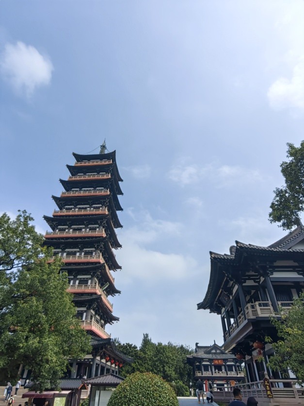 1760256612687002.jpg 1760256612687002.jpg